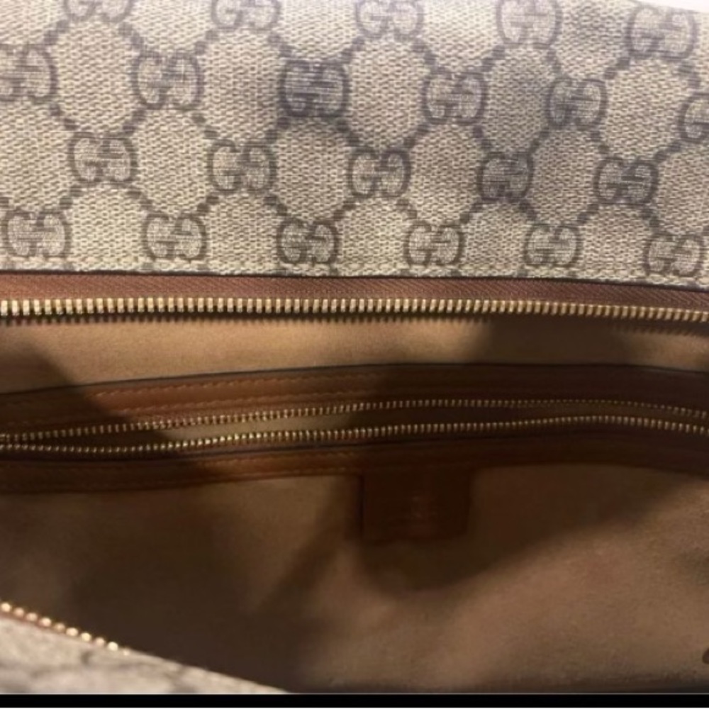 Gucci Cream and Brown Shoulder Bag with Gold Chain - Picture 4 of 6